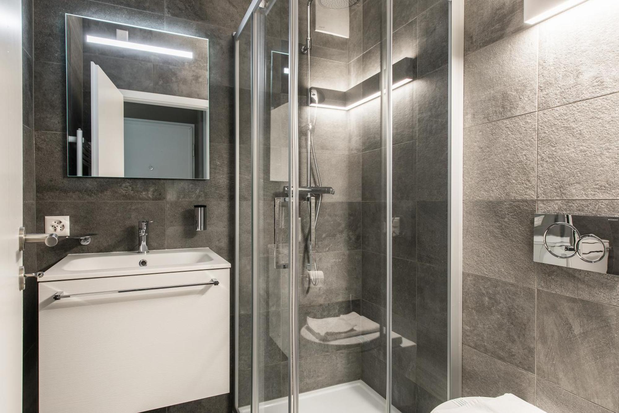 Minerva Apartments By Quokka 360 - Close To Lugano Station Ngoại thất bức ảnh